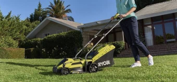 Tondeuse électrique : idéale pour les petits jardins